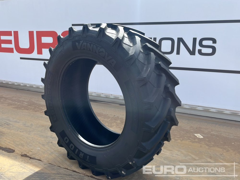 Unused Vannova 650/65R42-170 R1W Tyre (2 of) - Сельскохозяйственная техника: фото 1 Unused Vannova 650/65R42-170 R1W Tyre (2 of) - Сельскохозяйственная техника: фото 1