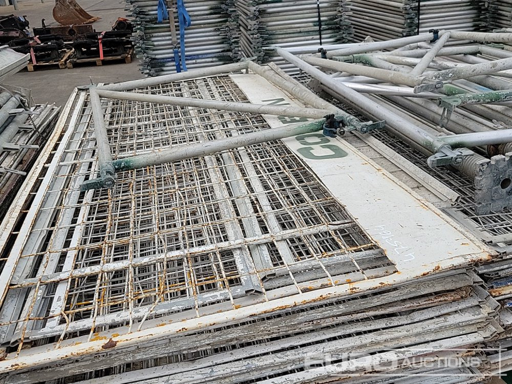 Строительное оборудование Selection of Various Size GASS Ledger Frames (6 Pallets of), Pallet of Steel Mesh Panels (4 of): фото 20