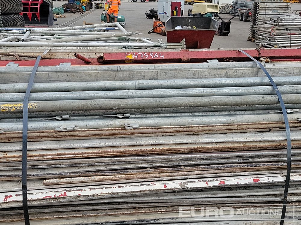 Строительное оборудование Selection of Various Size GASS Ledger Frames (6 Pallets of), Pallet of Steel Mesh Panels (4 of): фото 14