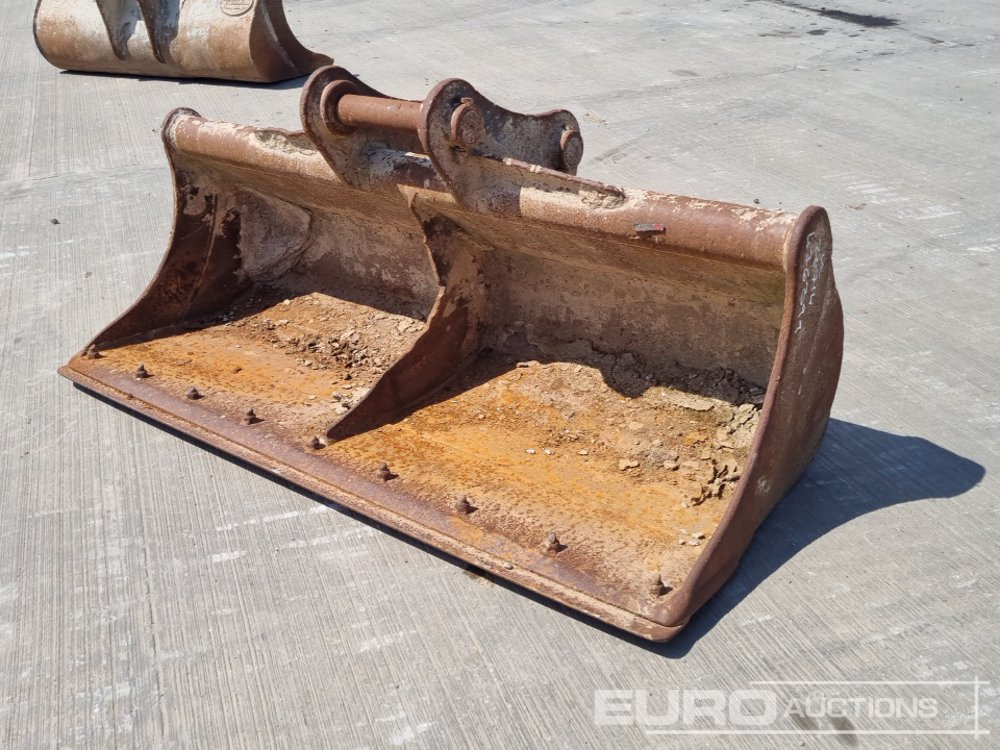 Strickland 72" Ditching Bucket 65mm Pin to suit 13 Ton Excavator - Ковш: фото 1 Strickland 72" Ditching Bucket 65mm Pin to suit 13 Ton Excavator - Ковш: фото 1