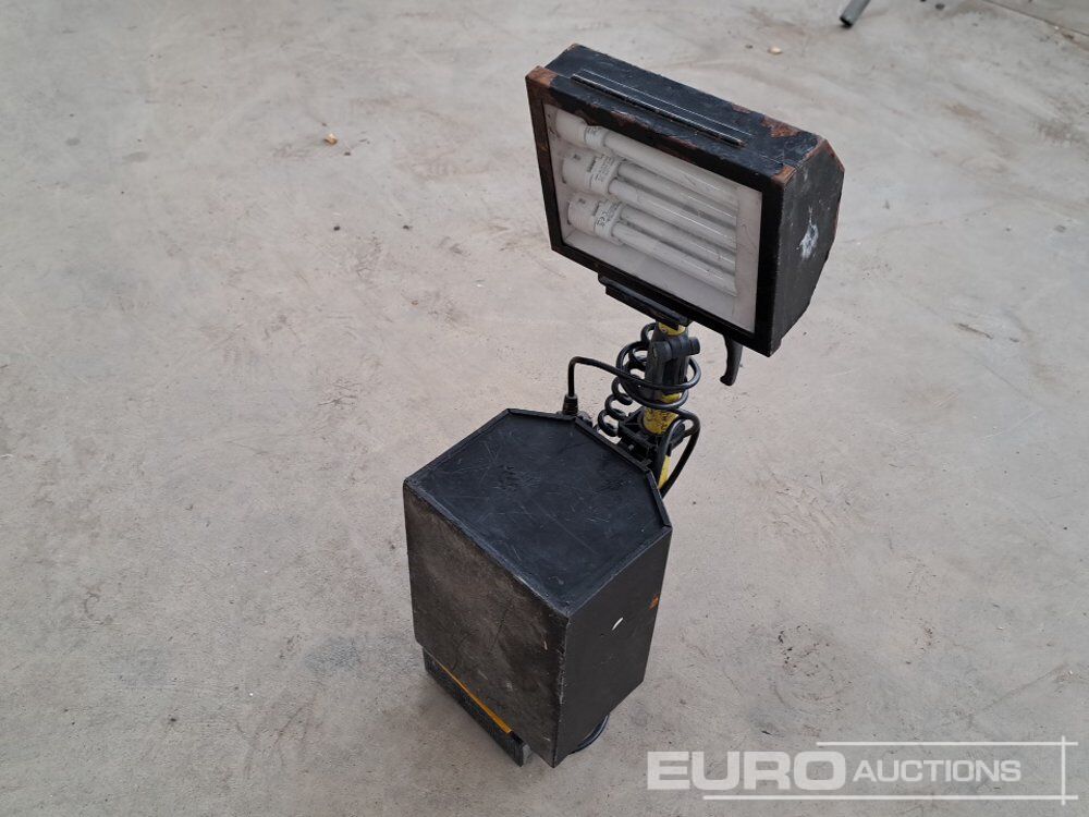 Supralite K9 Portable Work Light - Оборудование для мастерских: фото 1 Supralite K9 Portable Work Light - Оборудование для мастерских: фото 1