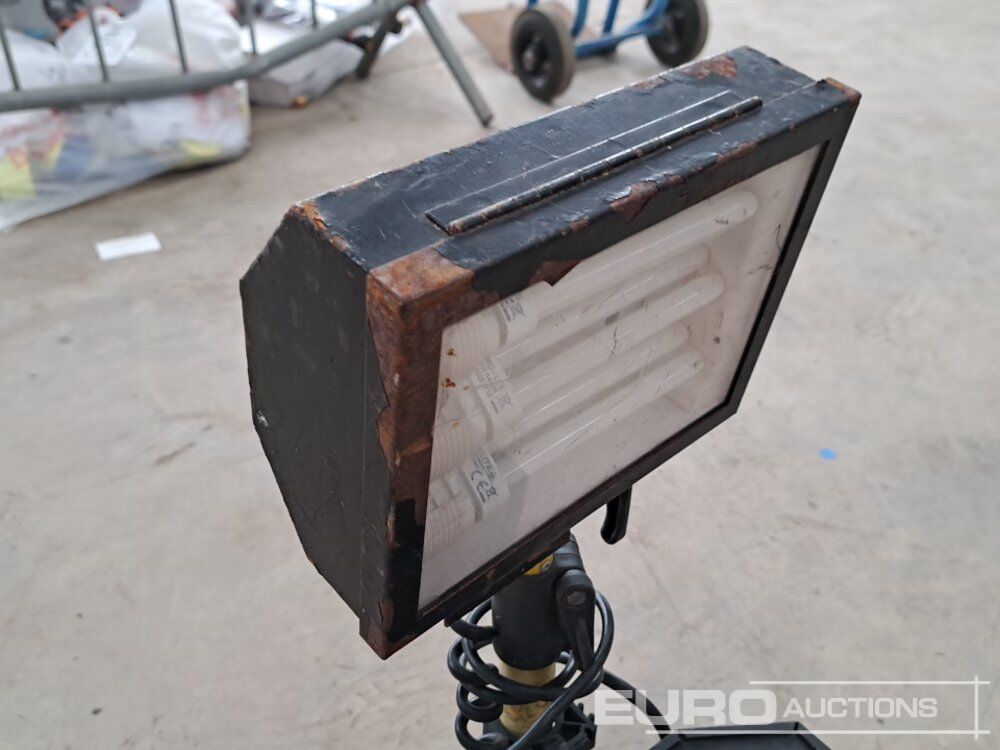 Supralite K9 Portable Work Light - Оборудование для мастерских: фото 5 Supralite K9 Portable Work Light - Оборудование для мастерских: фото 5