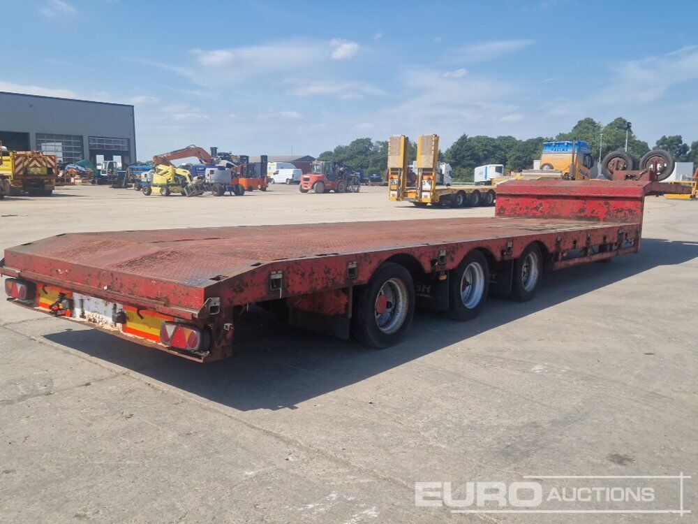 TSR Tri Axle Extendable Stepframe Low Loader Trailer, Out Riggers, Rear Steer, Winch (Plating Certificate Available) - Полуприцеп бортовой/ Платформа: фото 5 TSR Tri Axle Extendable Stepframe Low Loader Trailer, Out Riggers, Rear Steer, Winch (Plating Certificate Available) - Полуприцеп бортовой/ Платформа: фото 5