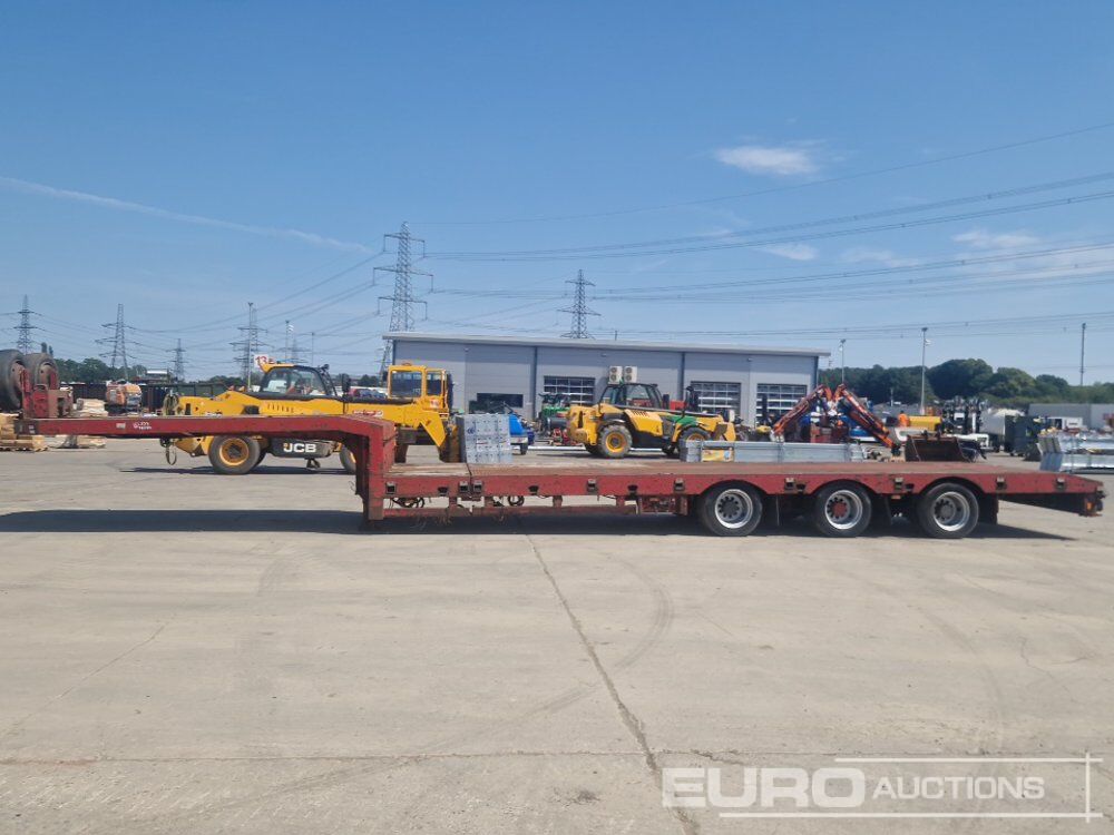 TSR Tri Axle Extendable Stepframe Low Loader Trailer, Out Riggers, Rear Steer, Winch (Plating Certificate Available) - Полуприцеп бортовой/ Платформа: фото 2 TSR Tri Axle Extendable Stepframe Low Loader Trailer, Out Riggers, Rear Steer, Winch (Plating Certificate Available) - Полуприцеп бортовой/ Платформа: фото 2