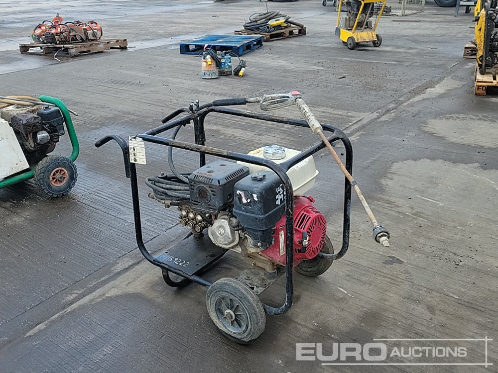 Taskman Petrol Pressure Washer, Honda Engine - Мойка высокого давления: фото 1 Taskman Petrol Pressure Washer, Honda Engine - Мойка высокого давления: фото 1