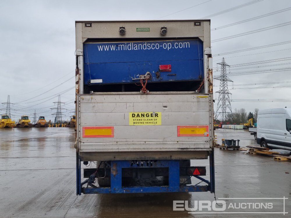 Tri Axle Refrigerated Trailer, Tail Lift - Полуприцеп-рефрижератор: фото 4 Tri Axle Refrigerated Trailer, Tail Lift - Полуприцеп-рефрижератор: фото 4