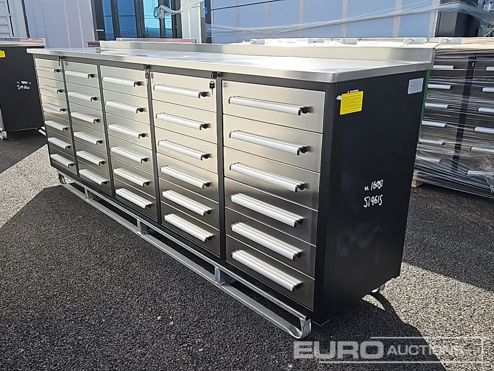 Unused 10' Work Bench, 30 Drawers - Строительное оборудование: фото 1 Unused 10' Work Bench, 30 Drawers - Строительное оборудование: фото 1