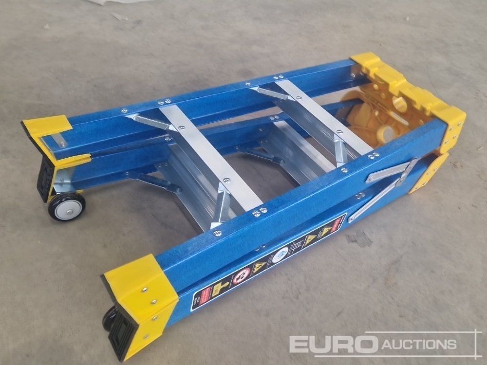 Unused 3 Thread Fibreglass Step Ladder - Оборудование для мастерских: фото 1 Unused 3 Thread Fibreglass Step Ladder - Оборудование для мастерских: фото 1
