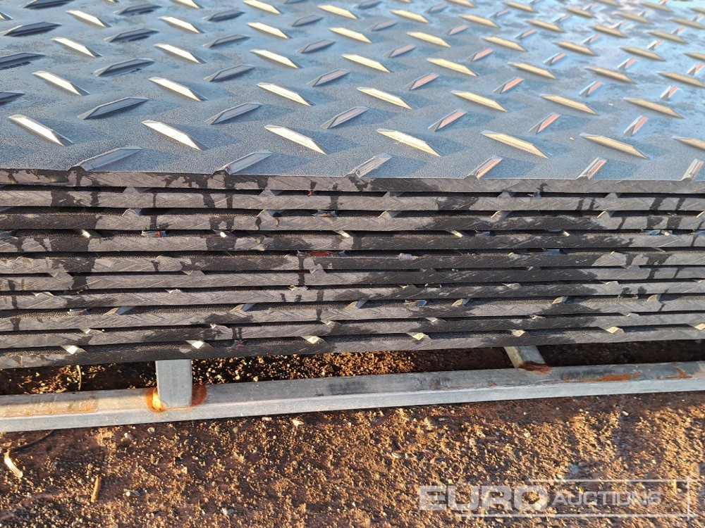 Строительное оборудование Unused 8' x 4' Plastic Road Mats (10 of): фото 8 Строительное оборудование Unused 8' x 4' Plastic Road Mats (10 of): фото 8