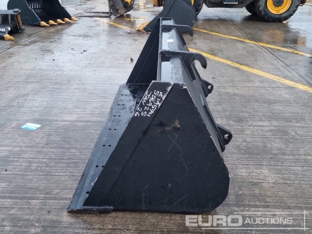 Unused 90" Loading Bucket to suit Telehandler - Ковш: фото 2 Unused 90" Loading Bucket to suit Telehandler - Ковш: фото 2
