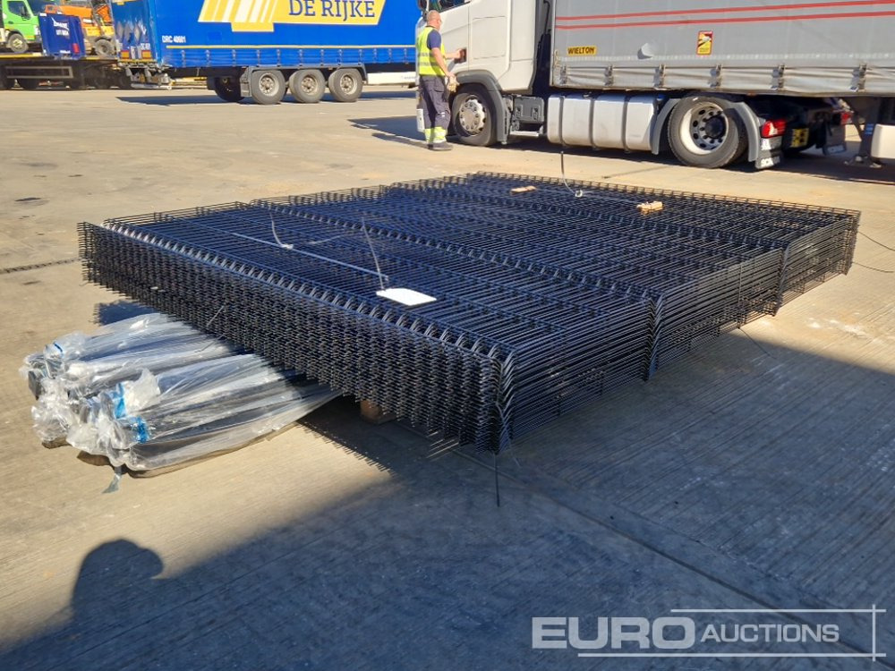 Unused Galvanised & Powder Coated Heavy Duty (5mm) Wire Mesh Fencing, 25 x H2.4m x W2.2m Panels, 26 x 60mm x 60mm x3m Posts, with Fittings (Black) - Строительное оборудование: фото 1 Unused Galvanised & Powder Coated Heavy Duty (5mm) Wire Mesh Fencing, 25 x H2.4m x W2.2m Panels, 26 x 60mm x 60mm x3m Posts, with Fittings (Black) - Строительное оборудование: фото 1