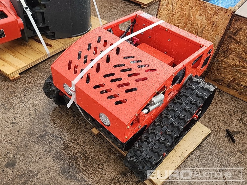Unused Tracked Remote Control Lawnmower (Remote Control in Office) - Газонокосилка: фото 2 Unused Tracked Remote Control Lawnmower (Remote Control in Office) - Газонокосилка: фото 2