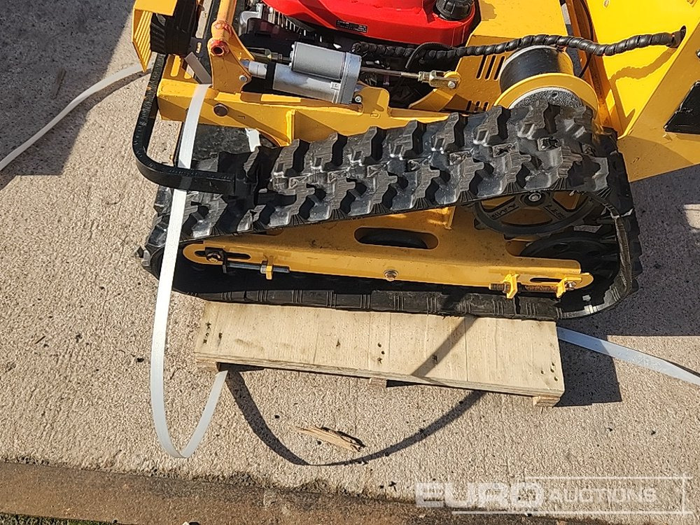 Unused Tracked Remote Control Lawnmower (Remote Control in Office) - Газонокосилка: фото 5 Unused Tracked Remote Control Lawnmower (Remote Control in Office) - Газонокосилка: фото 5