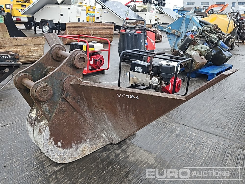 V Bucket 50mm Pin to suit 6-8 Ton Excavator - Ковш: фото 5 V Bucket 50mm Pin to suit 6-8 Ton Excavator - Ковш: фото 5
