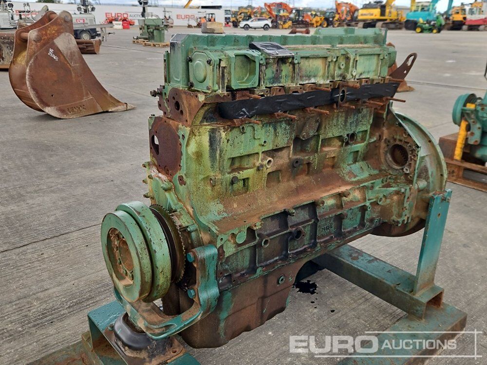 Volvo 6 Cylinder Engine Block - Двигатель: фото 1 Volvo 6 Cylinder Engine Block - Двигатель: фото 1