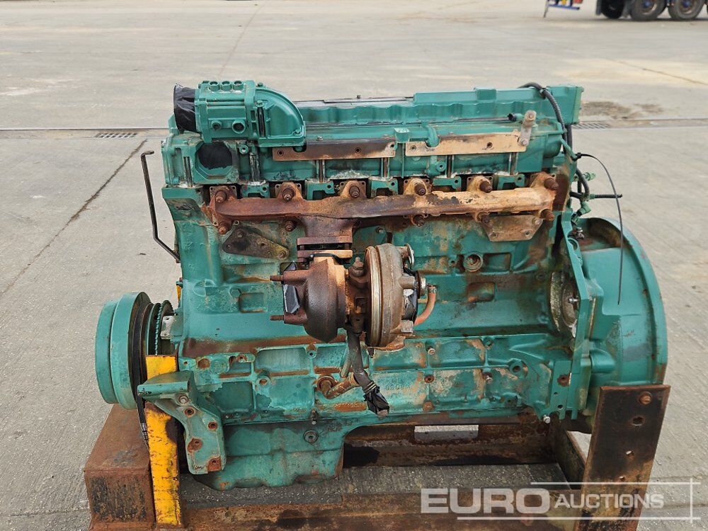 Volvo 6 Cylinder Engine Block - Двигатель: фото 2 Volvo 6 Cylinder Engine Block - Двигатель: фото 2