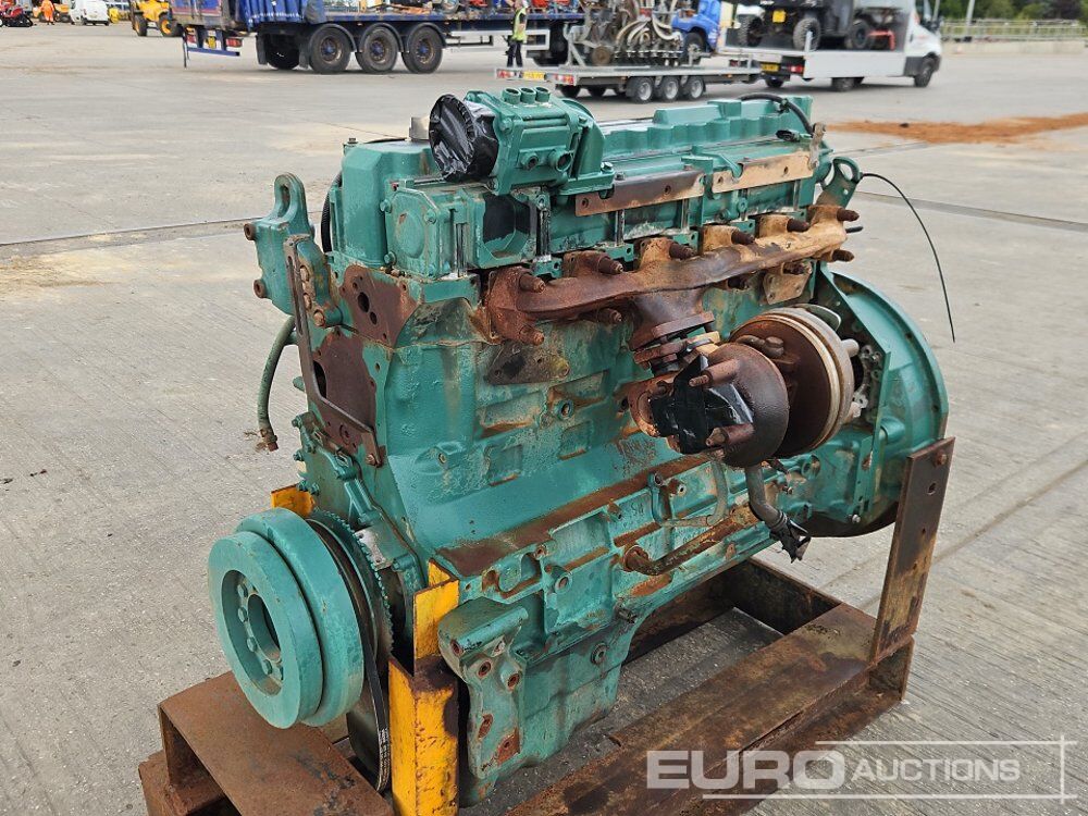 Volvo 6 Cylinder Engine Block - Двигатель: фото 1 Volvo 6 Cylinder Engine Block - Двигатель: фото 1