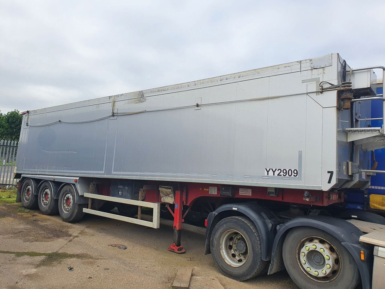 Fruehauf - Самосвальный полуприцеп: фото 2 Fruehauf - Самосвальный полуприцеп: фото 2