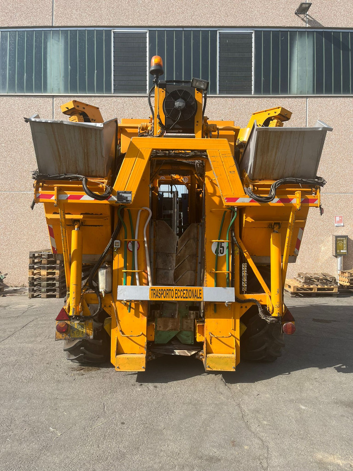 Vendemmiatrice usata Grégoire G60I - Уборочная машина для винограда: фото 2 Vendemmiatrice usata Grégoire G60I - Уборочная машина для винограда: фото 2