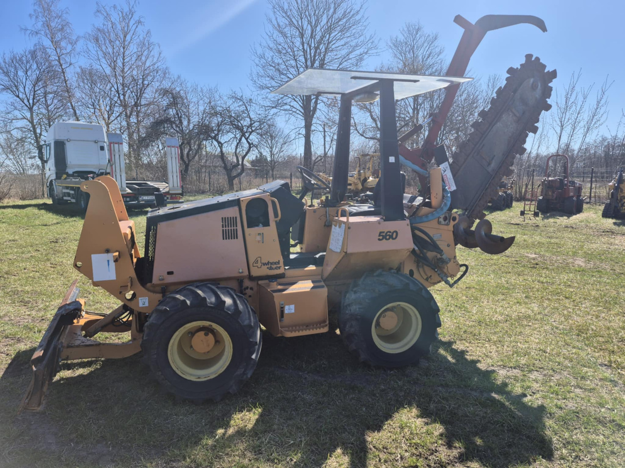 Case 560 - Траншеекопатель: фото 5 Case 560 - Траншеекопатель: фото 5