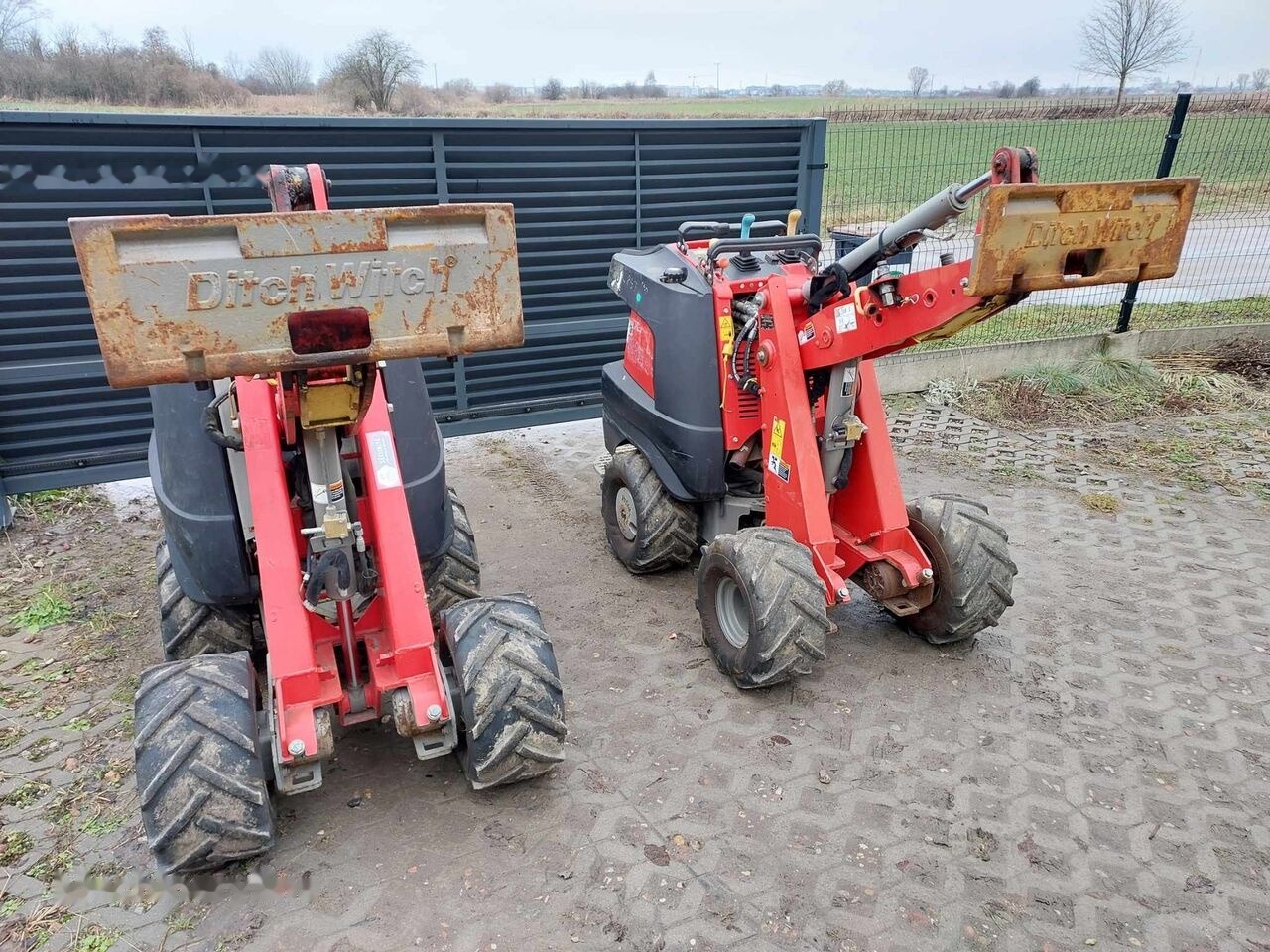 Ditch-Witch Zahn R300 - Траншеекопатель: фото 5 Ditch-Witch Zahn R300 - Траншеекопатель: фото 5
