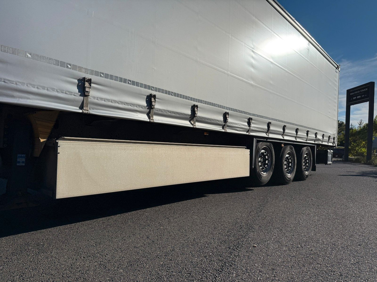 Schmitz Cargobull SCB S3T/Pallettenkasten/Liftachse - Тентованный полуприцеп: фото 3 Schmitz Cargobull SCB S3T/Pallettenkasten/Liftachse - Тентованный полуприцеп: фото 3