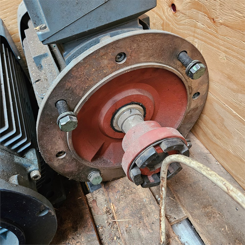 ABB MT80A19F100-2 / M3AA180MLB4 - Станок: фото 4 ABB MT80A19F100-2 / M3AA180MLB4 - Станок: фото 4