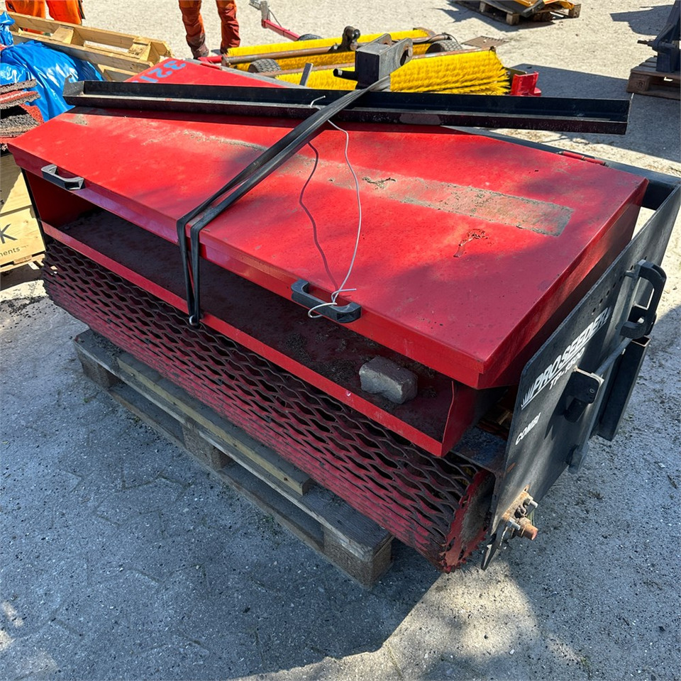 ABC Proseeder TP 1500 - Газонокосилка: фото 1 ABC Proseeder TP 1500 - Газонокосилка: фото 1