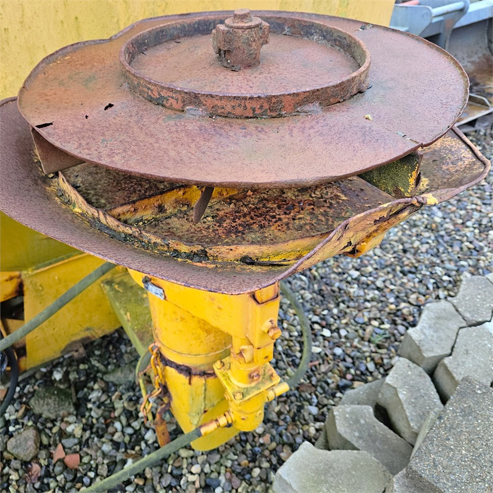 Разбрасыватель песка/ Соли ABC Saltspreder: фото 7 Разбрасыватель песка/ Соли ABC Saltspreder: фото 7