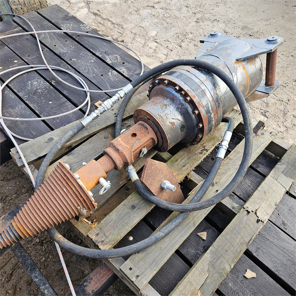 ABC Unknown - Дровокол: фото 1 ABC Unknown - Дровокол: фото 1