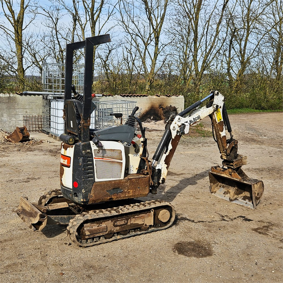 Bobcat E10 - Мини-экскаватор: фото 5 Bobcat E10 - Мини-экскаватор: фото 5