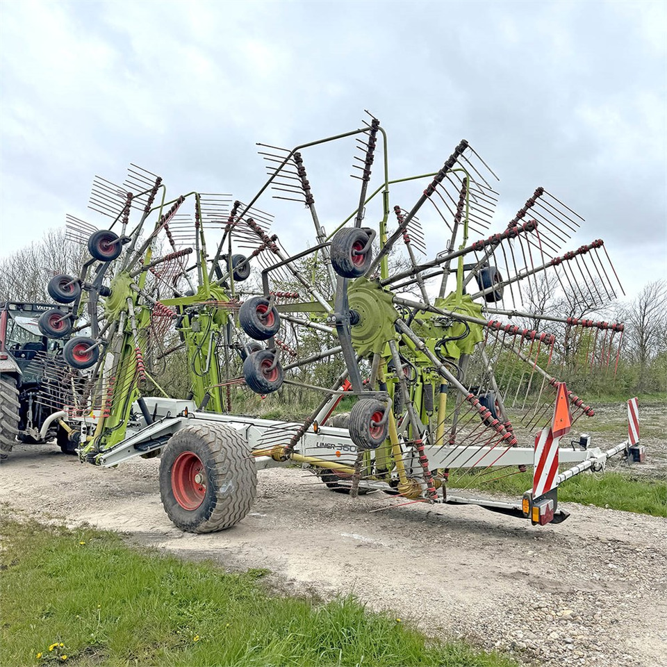 Claas Liner 3600 - Техника для сенозаготовки: фото 4 Claas Liner 3600 - Техника для сенозаготовки: фото 4