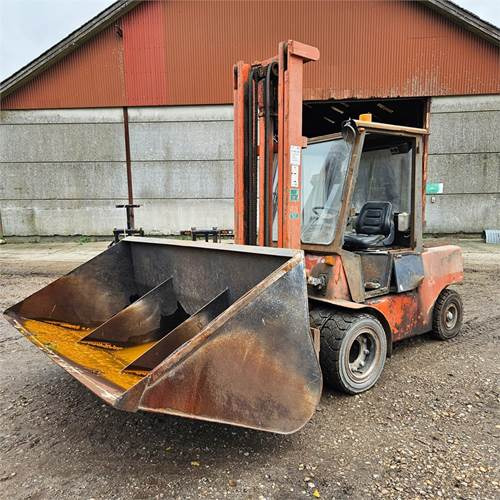 Dantruck 4004 - Вилочный погрузчик: фото 1 Dantruck 4004 - Вилочный погрузчик: фото 1