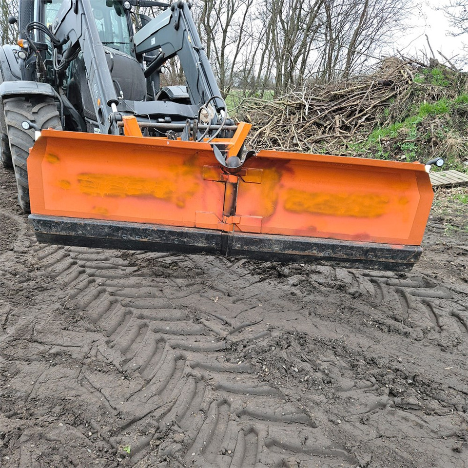 Epoke 2,8 meter - Разбрасыватель песка/ Соли: фото 3 Epoke 2,8 meter - Разбрасыватель песка/ Соли: фото 3
