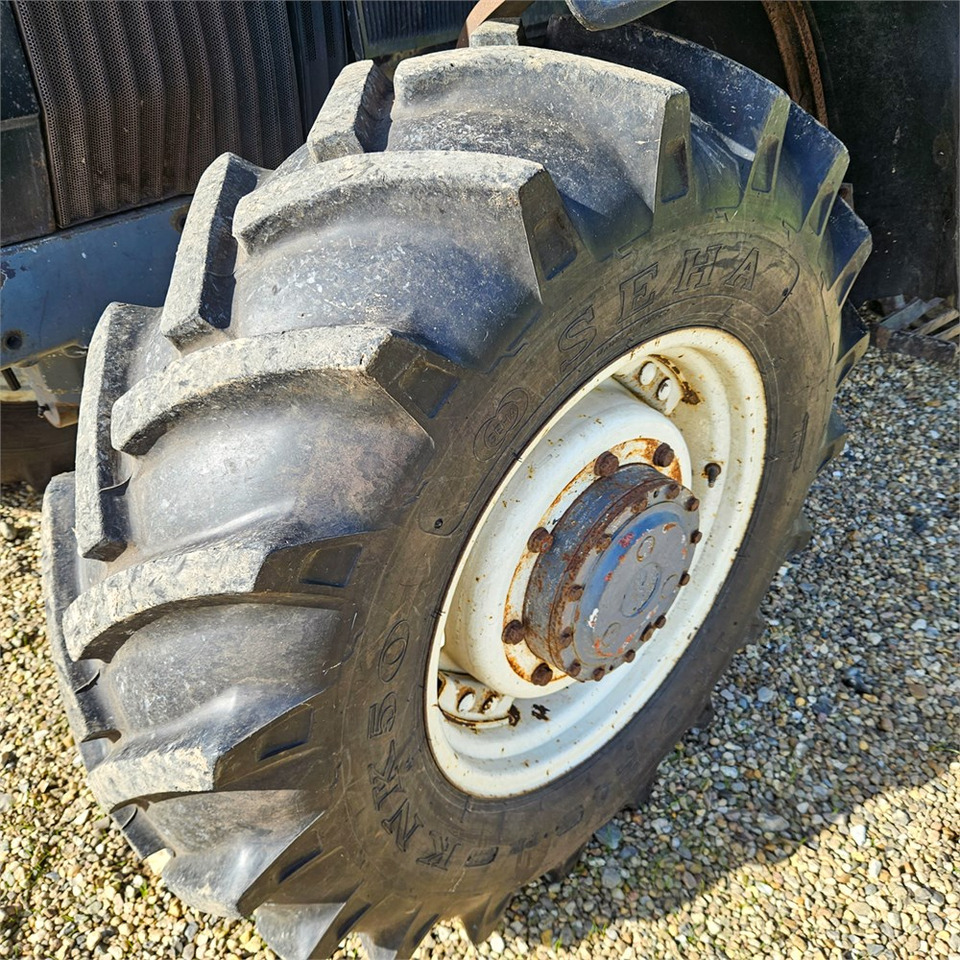 Трактор Ford 8340 Powerstar SLE: фото 38