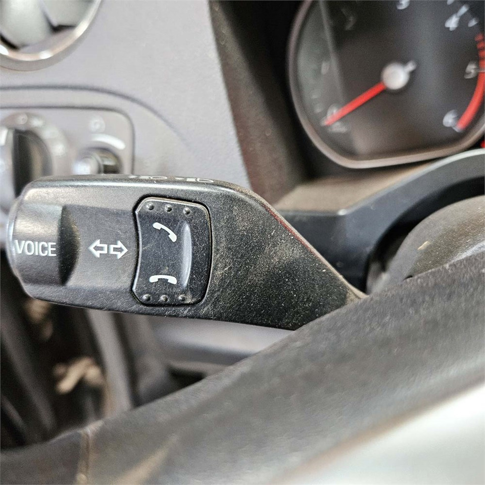 Внедорожник Ford S-Max: фото 13
