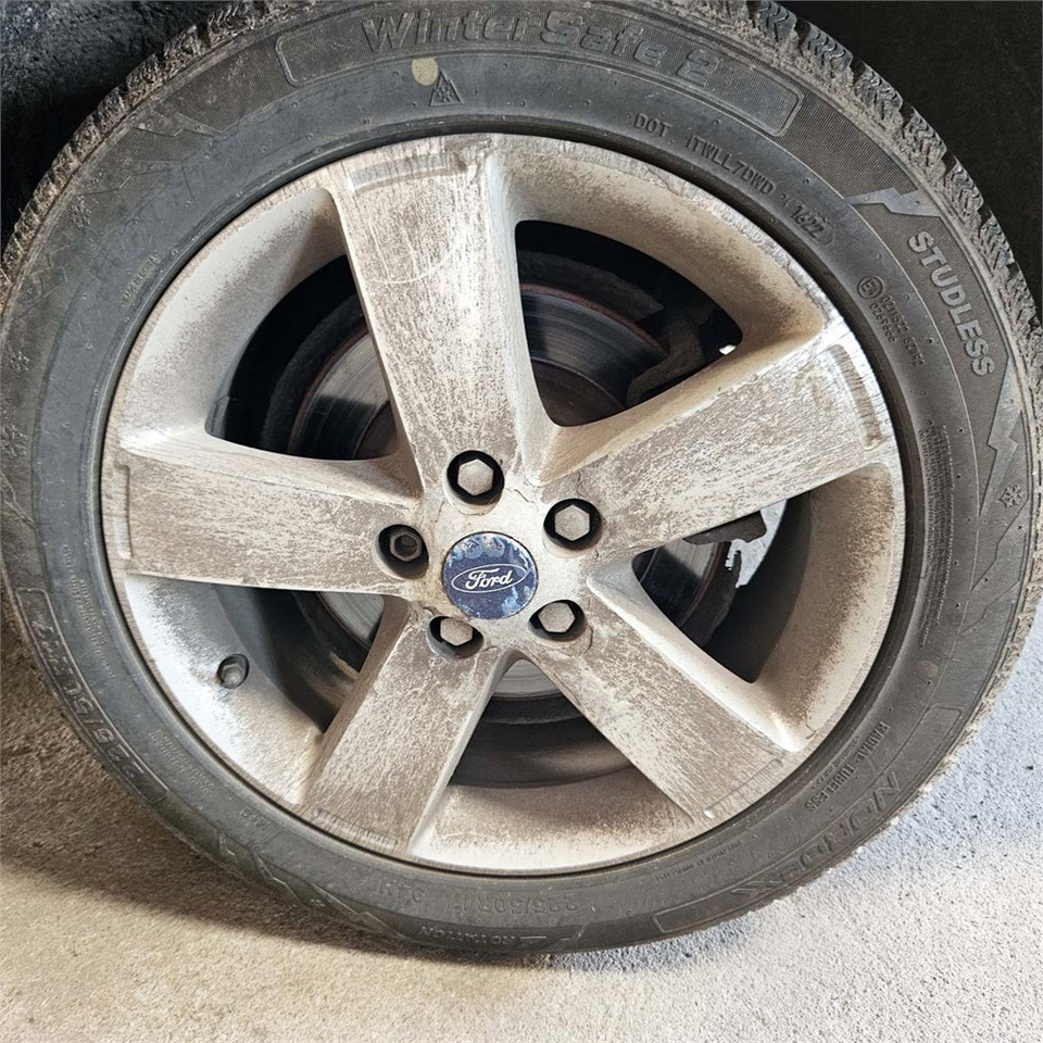 Внедорожник Ford S-Max: фото 24