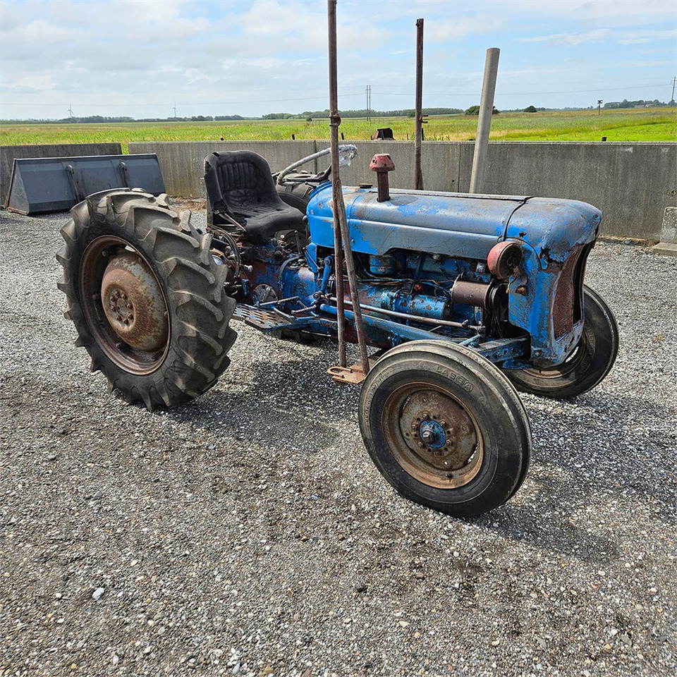 Fordson Dexta - Трактор: фото 1 Fordson Dexta - Трактор: фото 1