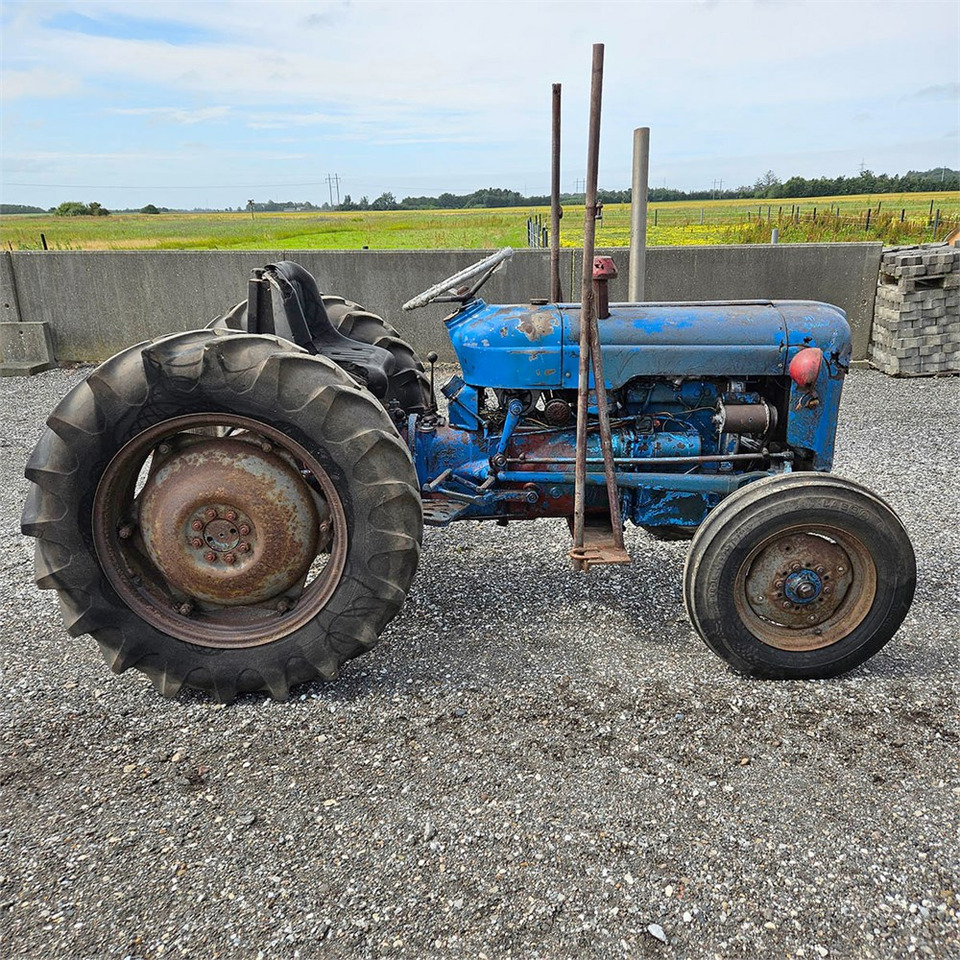 Fordson Dexta - Трактор: фото 3 Fordson Dexta - Трактор: фото 3