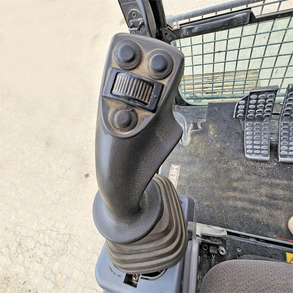 Гусеничный экскаватор Hitachi ZX210 LC-5B: фото 8