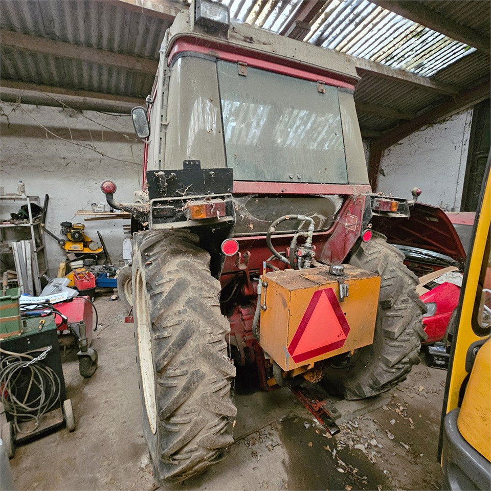 IH 485 XL - Трактор: фото 4 IH 485 XL - Трактор: фото 4