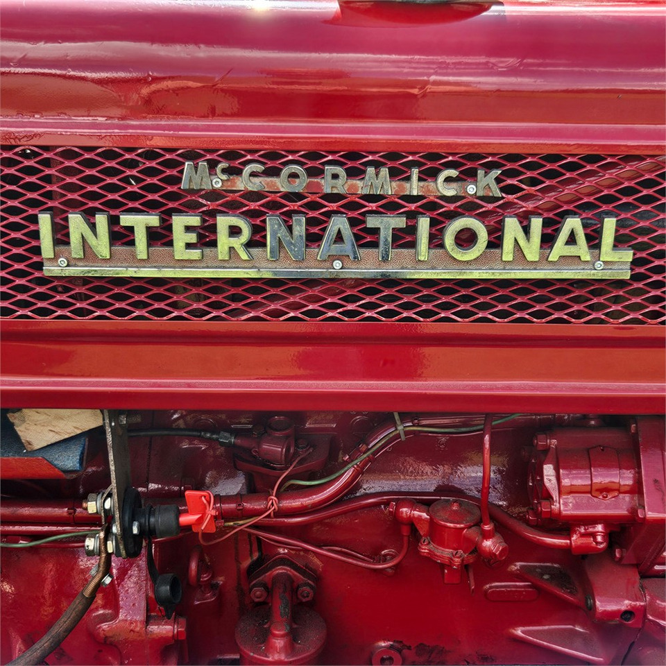 IH B-275 - Трактор: фото 5 IH B-275 - Трактор: фото 5