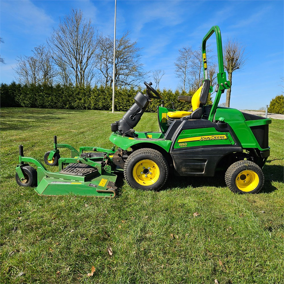 John Deere 1550 TerrainCut - Газонокосилка: фото 4 John Deere 1550 TerrainCut - Газонокосилка: фото 4