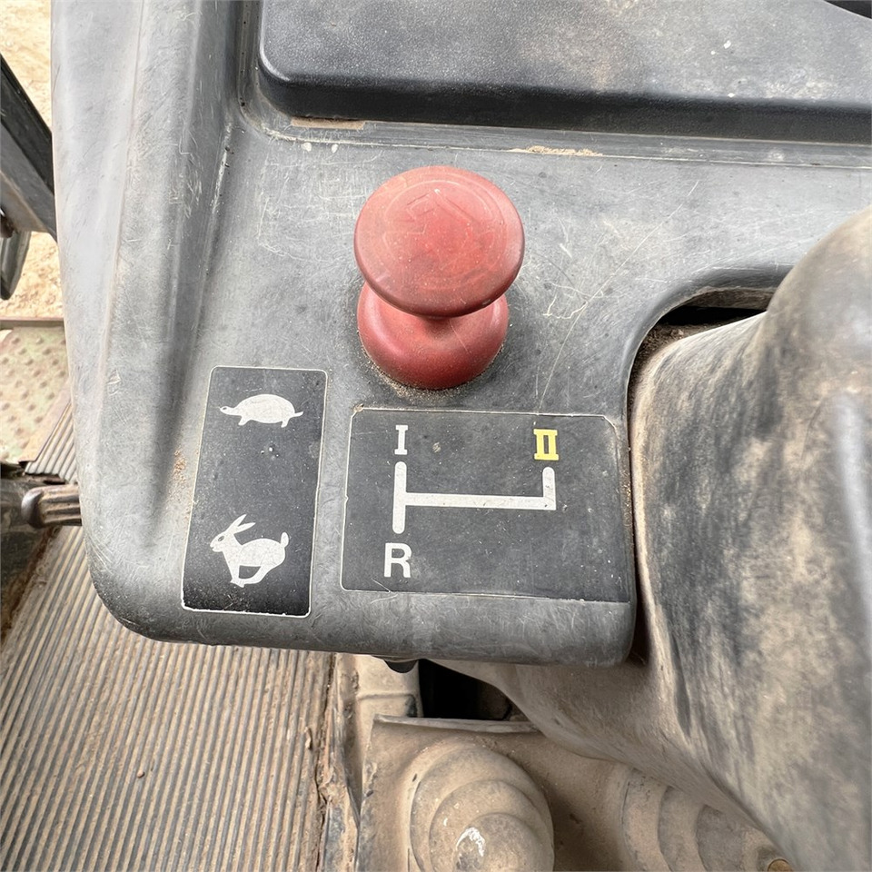 Трактор John Deere 2140: фото 24