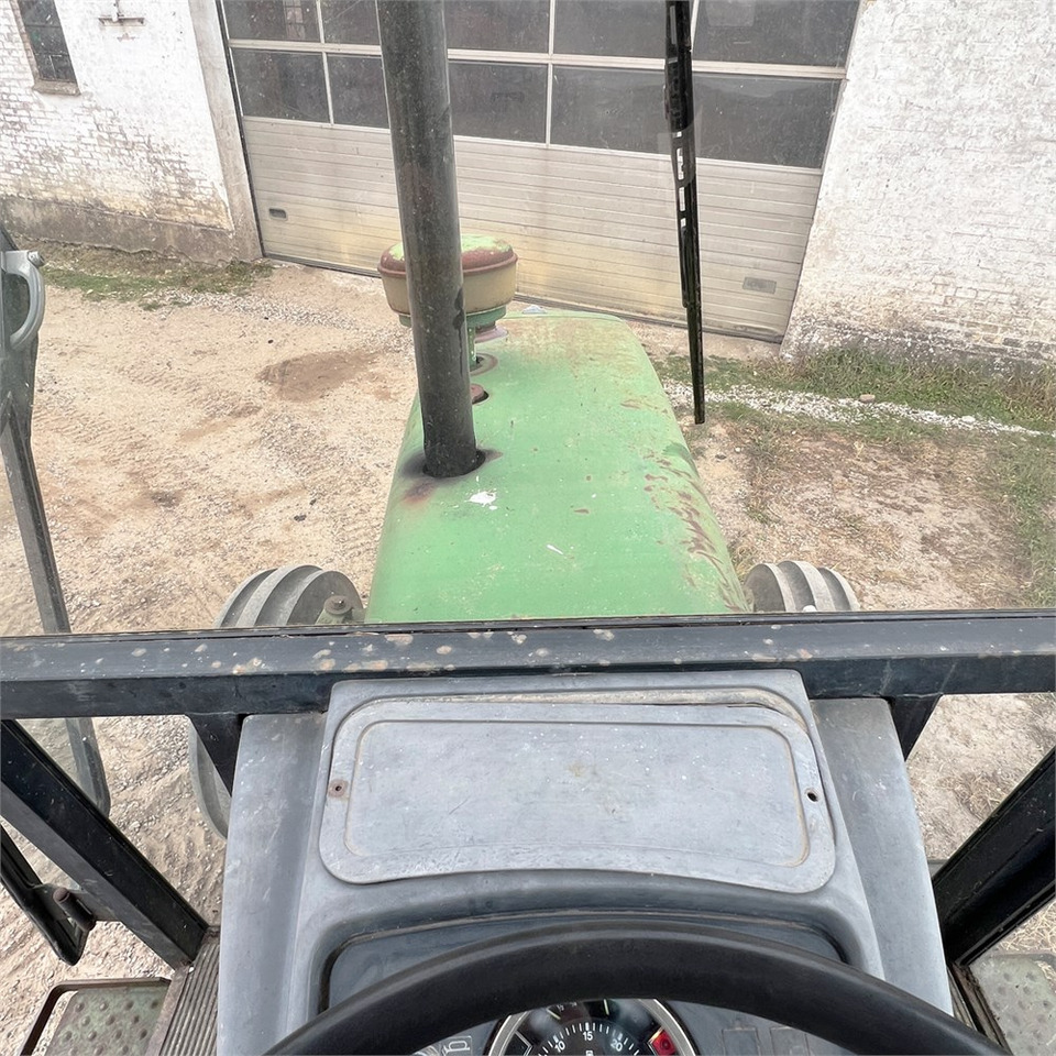 Трактор John Deere 2140: фото 25