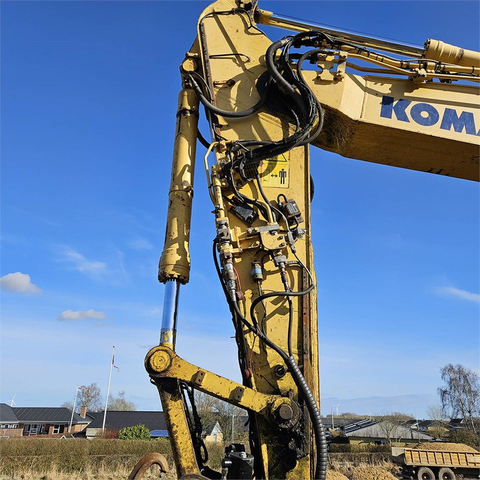 Гусеничный экскаватор Komatsu PC210: фото 30