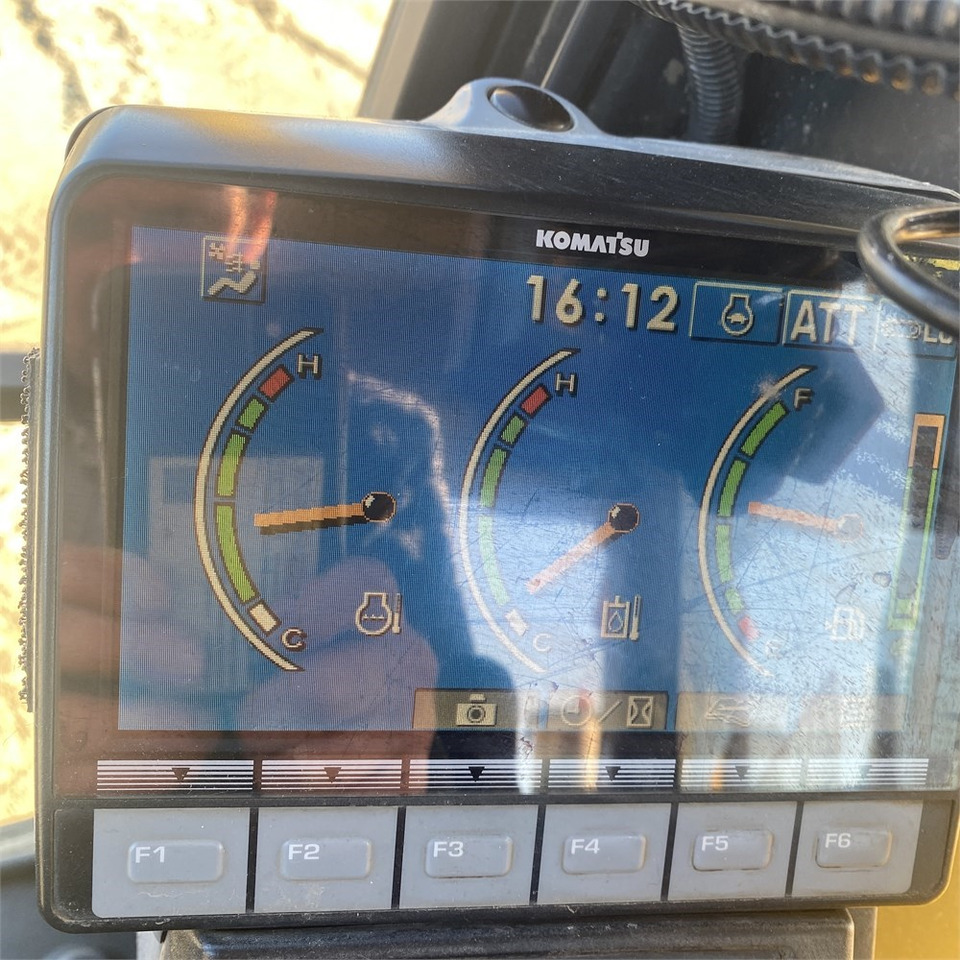 Гусеничный экскаватор Komatsu PC210 LC-8K: фото 20 Гусеничный экскаватор Komatsu PC210 LC-8K: фото 20