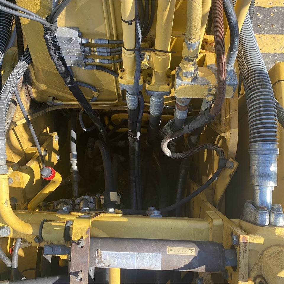 Гусеничный экскаватор Komatsu PC210 LC-8K: фото 26 Гусеничный экскаватор Komatsu PC210 LC-8K: фото 26