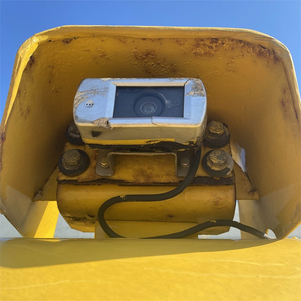 Гусеничный экскаватор Komatsu PC210 LC-8K: фото 25 Гусеничный экскаватор Komatsu PC210 LC-8K: фото 25