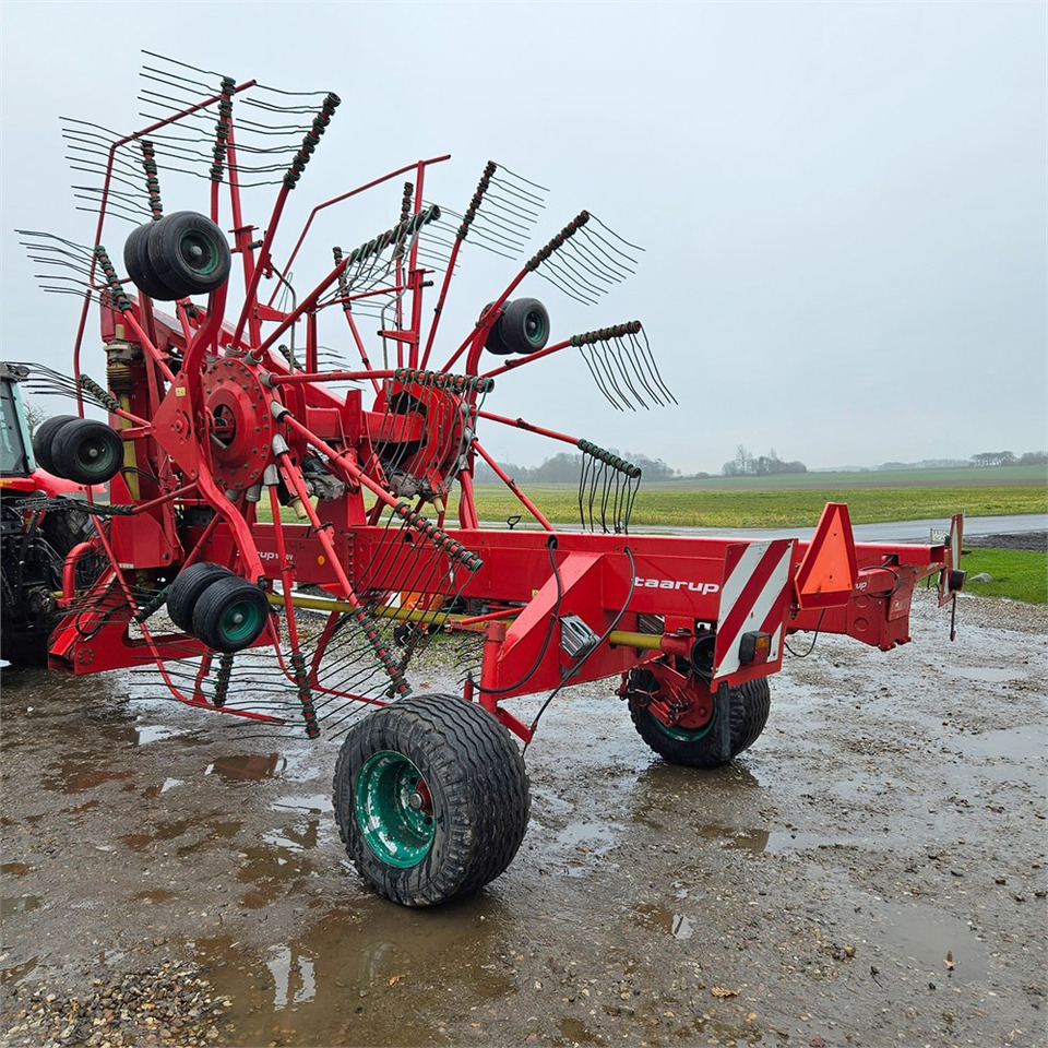 Kverneland Taarup 90150 V - Техника для сенозаготовки: фото 2 Kverneland Taarup 90150 V - Техника для сенозаготовки: фото 2